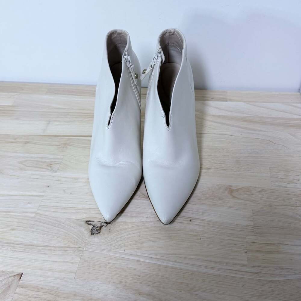 Cole Haan Grand 360 White Leather Pointed Toe Ankle Booties Size 7.5B